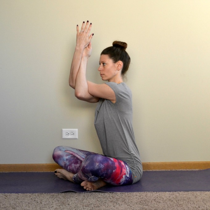 Yoga poses for the shoulders and neck: Eagle Arms