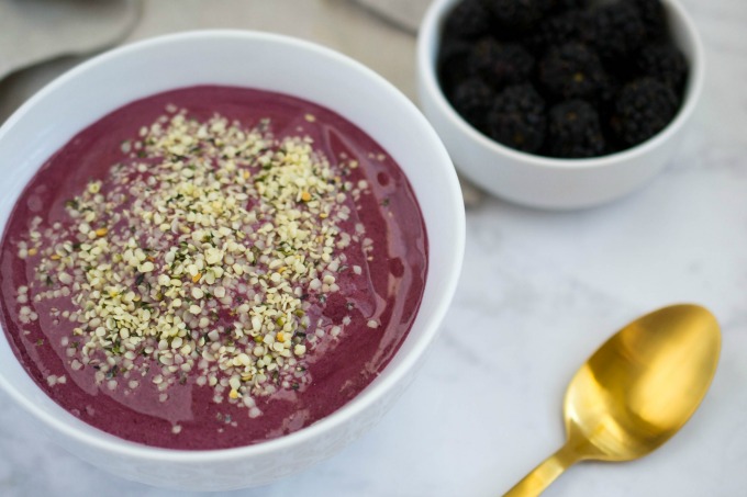 This delicious and healthy Blackberry Smoothie Bowl will give you tons of healthy antioxidants, vitamins, and minerals, and it's quick and easy to make!